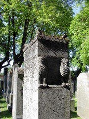 hochfeld-jewish-cemetery-augsburg-landauer-memorial