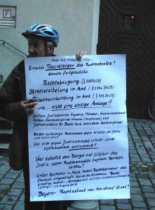 Demonstrant Augsburg Zeughaus